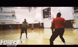 由“夜店哈”進(jìn)化成“努力哈”，帶領(lǐng)火箭掉打騎士隊(duì)！哈登的增肌計(jì)劃