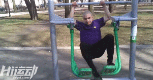 不用器械4年徒手健身！小伙從瘦“鵪鶉”到“肌霸”完美蛻變！