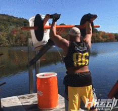 健身器械自己造：廢銅爛鐵加冰塊，冬季健身燥起來！