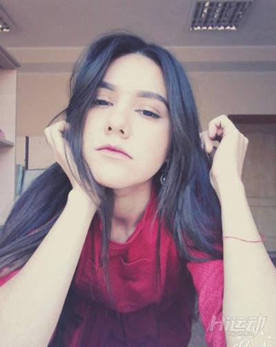 她在比基尼比賽后迷上健身練臀！現在網絡爆紅圈粉140萬