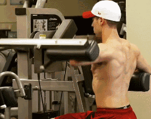 身殘志堅 天生獨臂卻練成肌肉男神