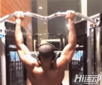 為了拍攝《黑豹》，男2號瘋狂增肌練身材，風頭蓋過男主