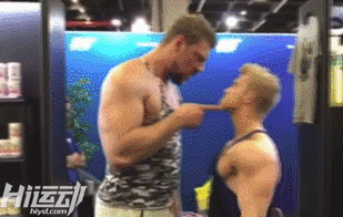 高個子健身本來就難！還因漏斗胸自斷10根肋骨治療