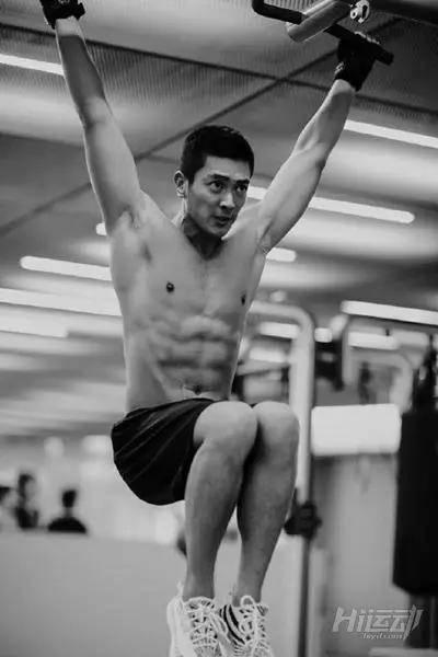 現代戰爭片不是愛情片，想演軍人，所有演員先健身訓練半年