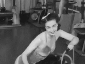 懶人健身你還懶得過她們？80年前的健身房