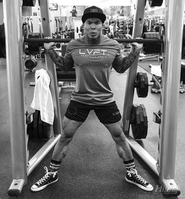 身高只有1.66，但肌肉比例很漂亮！一周5練訓練計劃分享