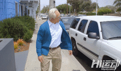 國外大爺挑戰街頭健身小伙！這么強壯活該他裝逼成功