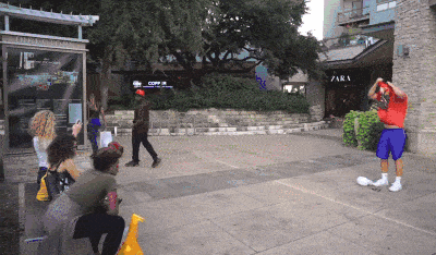 男人好身材對妹子的吸引力有多大？健身小哥街頭實驗