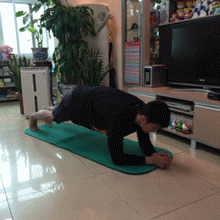 寧澤濤親身示范 教你練出完美腹肌 寧澤濤親身示范 教你練出完美腹肌