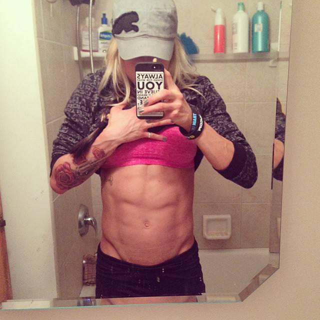 健身天后 身材秒殺都市白領男