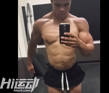 21歲小伙健身太強了：可以控制身體每一塊肌肉跳動