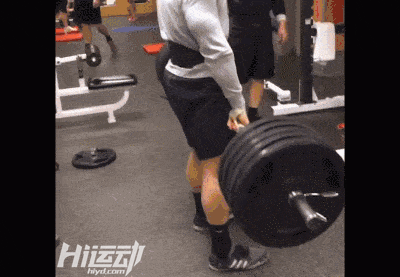 曾經是個菜鳥，直到他姐夫出現！小伙練成了少有的真空腹