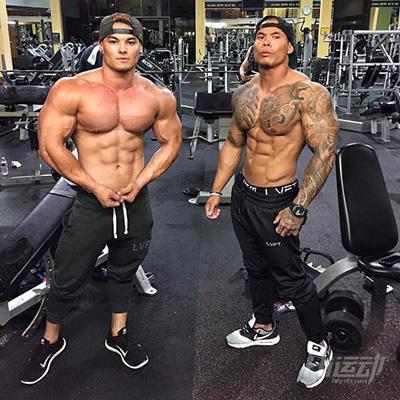 身高只有1.66，但肌肉比例很漂亮！一周5練訓練計劃分享