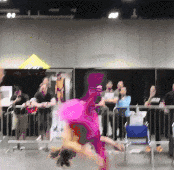 滿腦子都是騷操作！健身界的一股泥石流