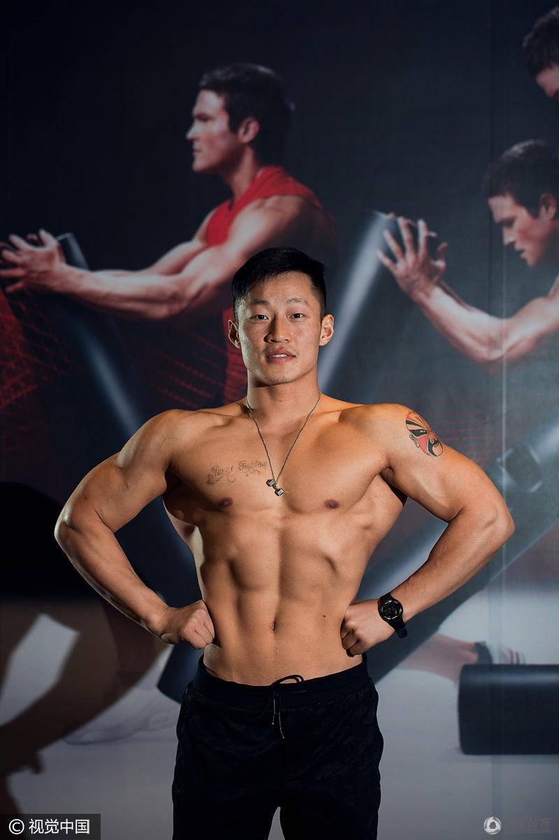 美女的健身實拍 性感翹臀身材火辣