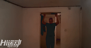 不用器械4年徒手健身！小伙從瘦“鵪鶉”到“肌霸”完美蛻變！