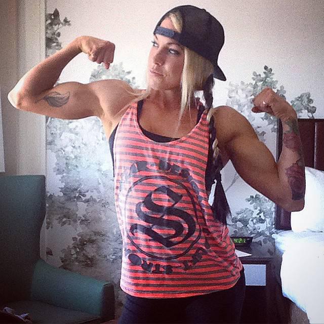 健身天后 身材秒殺都市白領男