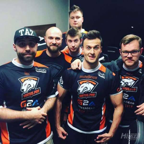 最強壯的CS：GO游戲冠軍！游戲與健身都不耽誤