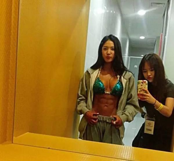 高顏值健身美女李藝琳的健身故事