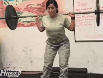 真人版“神奇女俠”！32歲女兵超強度訓練，練成超人身材