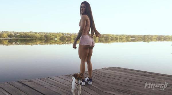 她在比基尼比賽后迷上健身練臀！現在網絡爆紅圈粉140萬