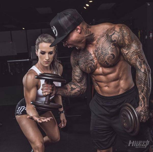 身高只有1.66，但肌肉比例很漂亮！一周5練訓練計劃分享