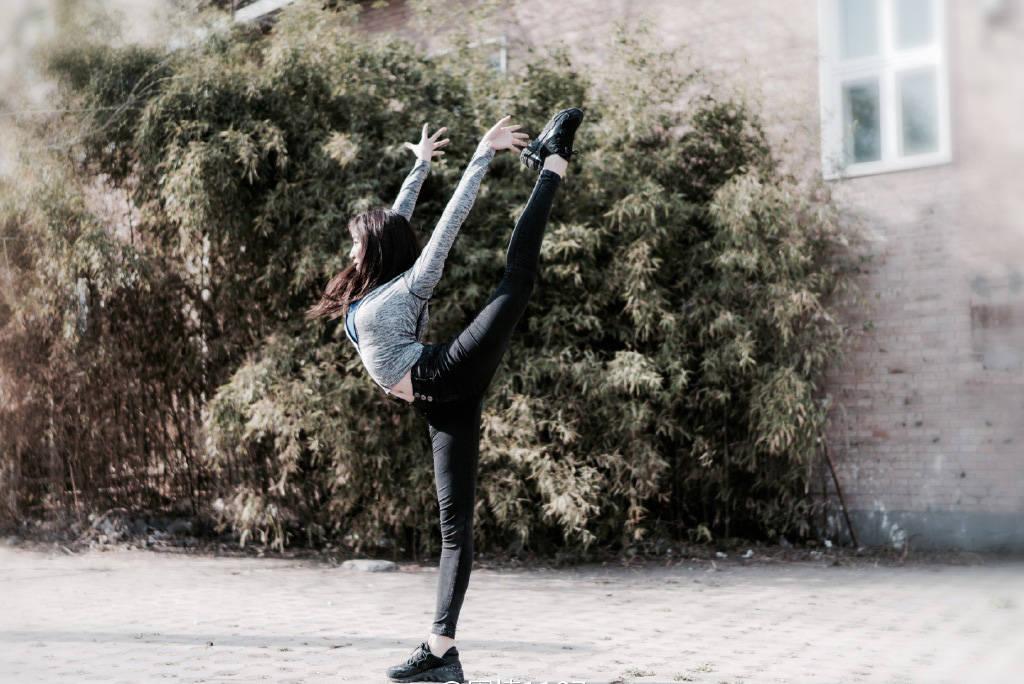 最美一字馬 藝術(shù)體操名將周捷套圖