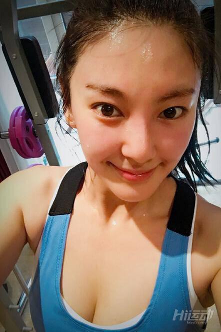 張雨綺曬健身照 大方秀出事業線