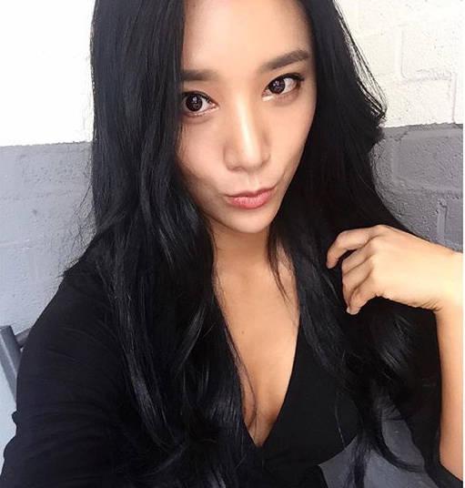 韓國運動教練性感撩人 好身材吸粉無數