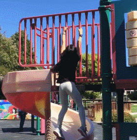 這個11歲蘿莉讓很多人汗顏！硬拉深蹲樣樣精通