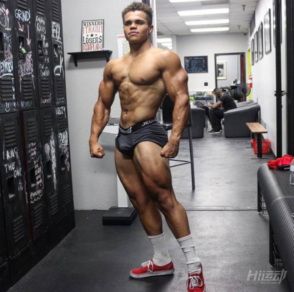 21歲小伙健身太強了：可以控制身體每一塊肌肉跳動