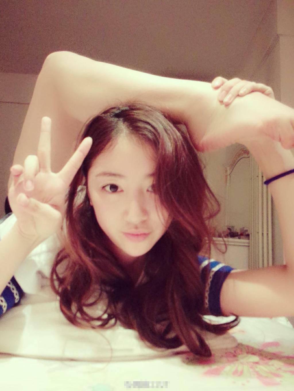 最美一字馬 藝術(shù)體操名將周捷套圖