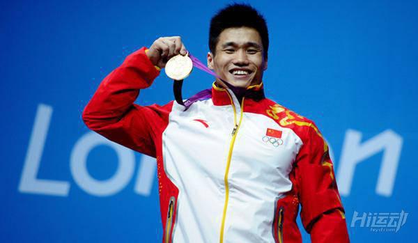 被國外媒體稱為“舉起世界的男人”！一次次刷新老外對力量的認知