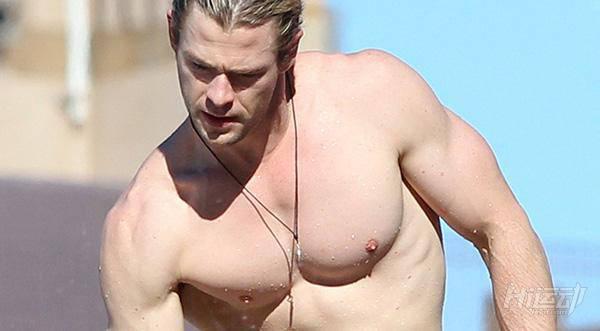 復仇者如何煉成？雷神與黑寡婦私教健身課程