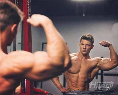 一天攝入10000千卡熱量會怎樣？健美運動員飲食極限挑戰