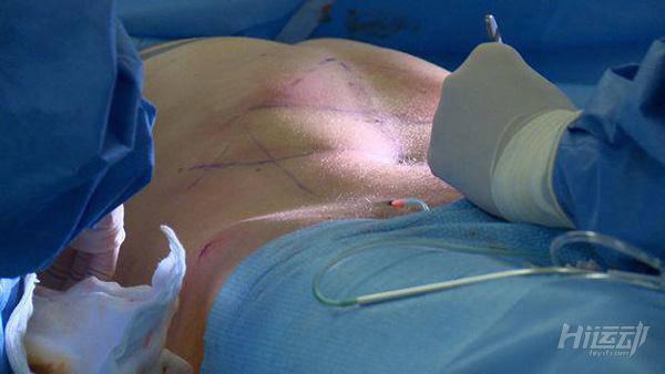 1天讓腹肌“凸顯”是真的！看了過程后，嚇得我又做了幾組卷腹