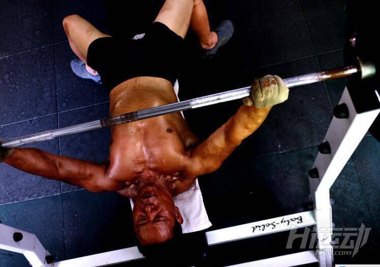 竟然還活著？他用健身的意志力抗癌20年