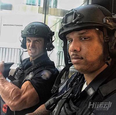 除配槍外，還得健身練出強壯身體！紐約警察是最危險的職業