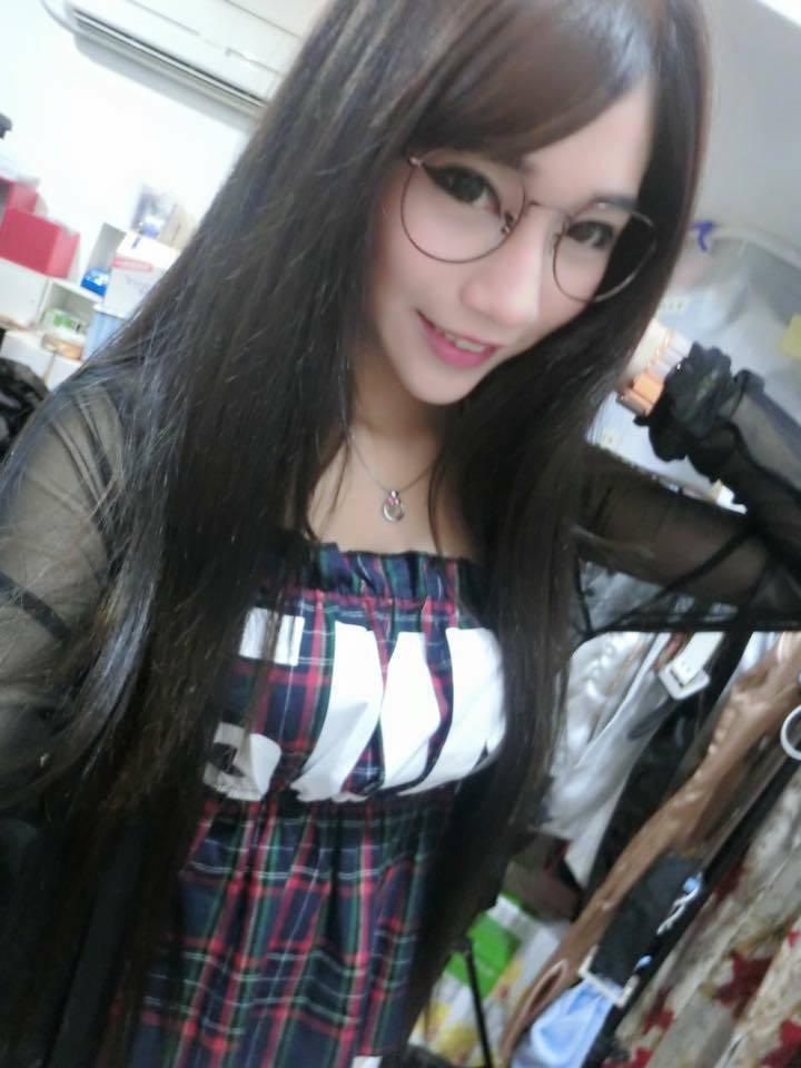 臺灣網紅嫩模身材棒 人送稱號乳媚娘