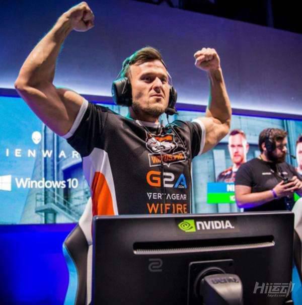 最強壯的CS：GO游戲冠軍！游戲與健身都不耽誤