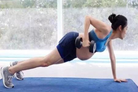 姚晨劉濤驚艷美照霸屏，絕美的氣質是多年瑜伽的練習