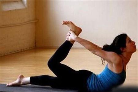 四組瘦身瑜伽快速燃脂，堅持一個月帶來巨大改變