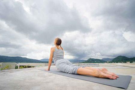 瑜伽初學者會犯的三個壞習慣，讓運動無效的錯誤方法你中了嗎