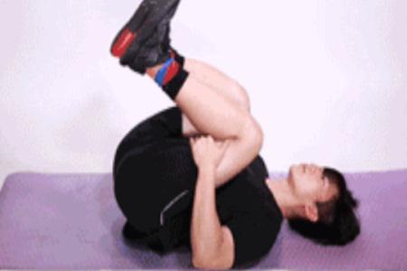 女性久坐腰痛怎么辦？緩解腰部酸痛的瑜伽動作可以幫到你