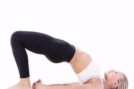 練瑜伽的好處，四組瑜伽動作改善你的肩頸不適