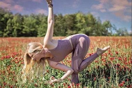 練習瑜伽初入門是為了健身，除了按照教程鍛煉注意事項要記住