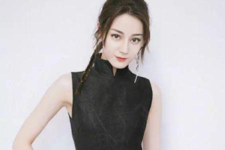 女性練習瑜伽氣質會改變許多,看看迪麗熱巴就知道了-易網健康<a href=http://m.henggaotouzi.com/jkys/ target=_blank class=infotextkey>養生</a>網 女性練習瑜伽氣質會改變許多,看看迪麗熱巴就知道了