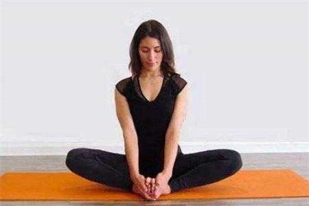 痛經怎么緩解？瑜伽初入門教學視頻幫你緩解疼痛調理月經