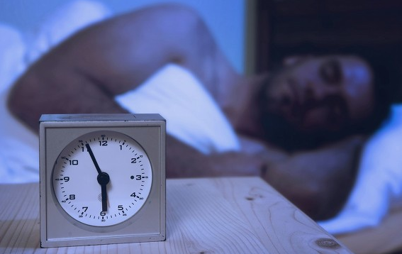 8個睡前燃脂動作 減肥就是這么簡單