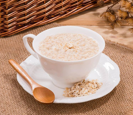 燕麥片怎么吃才減肥(燕麥一周瘦了10斤)-易網<a href=http://m.henggaotouzi.com/ target=_blank class=infotextkey>健康養生</a>網 燕麥片怎么吃才減肥(燕麥一周瘦了10斤)